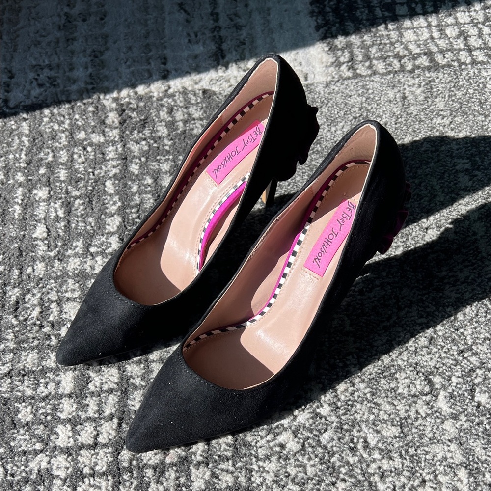 Betsy Johnson ruffle heels